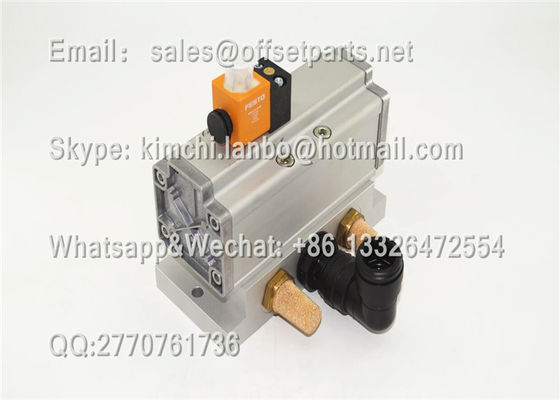 China. R-900 Máquina de compensación de cilindro neumático combinado de alta calidad proveedor